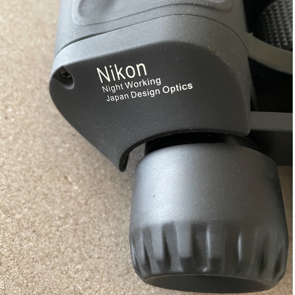 Vintage and Classic Binoculars *Nikon* 20x50 - Picture 2 of 10